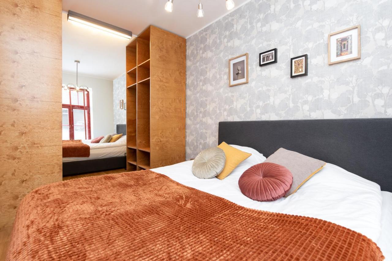 Stylish Apartment With Parking In Telliskivi Tallinn Bagian luar foto